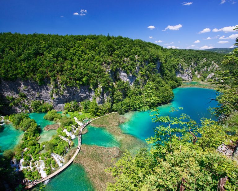 Parco nazionale dei laghi di Plitvice in Croazia bellissimo paesaggio