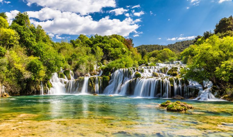 Vattenfall i nationalparken Krka -Dalmatien, Kroatien